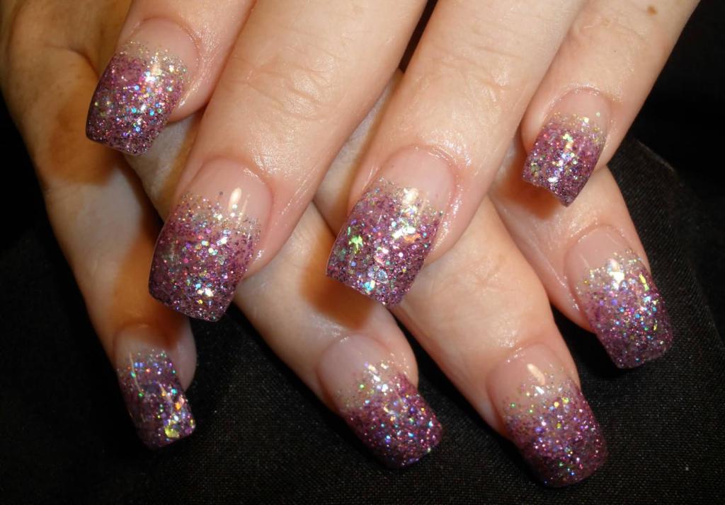 Nails glitter