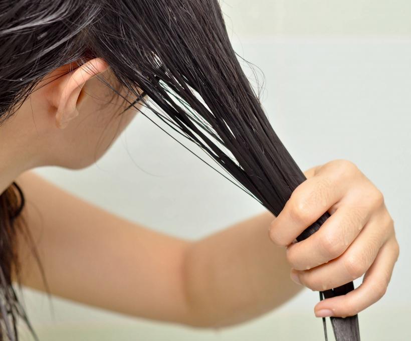 Восстанавливающий бальзам для волос: обзор, описание, отзывы