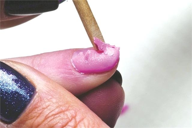 Как снять гель-лак с нарощенных ногтей: пошаговая инструкция, особенности, советы