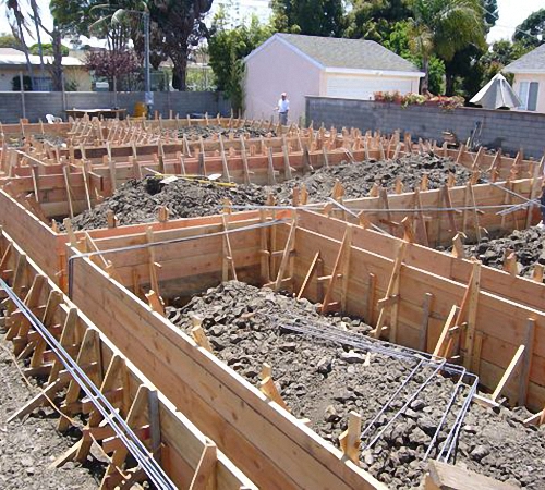 Strip foundation formwork