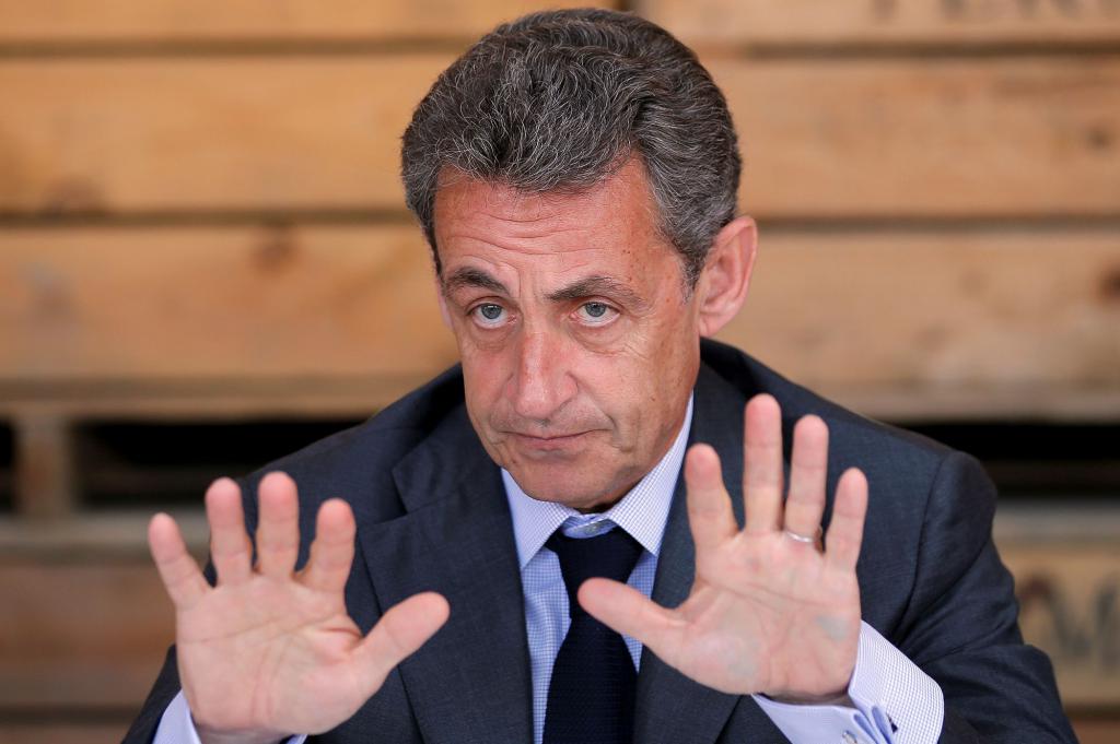 Саркози успокаивает общественность