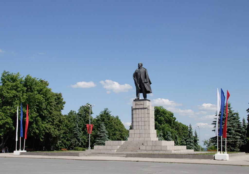 Lenin monument