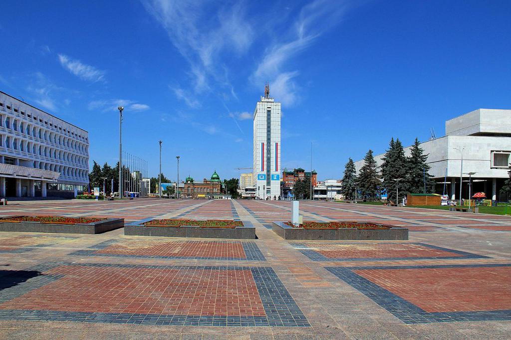 Square named after the 100th anniversary of V.I. Lenin