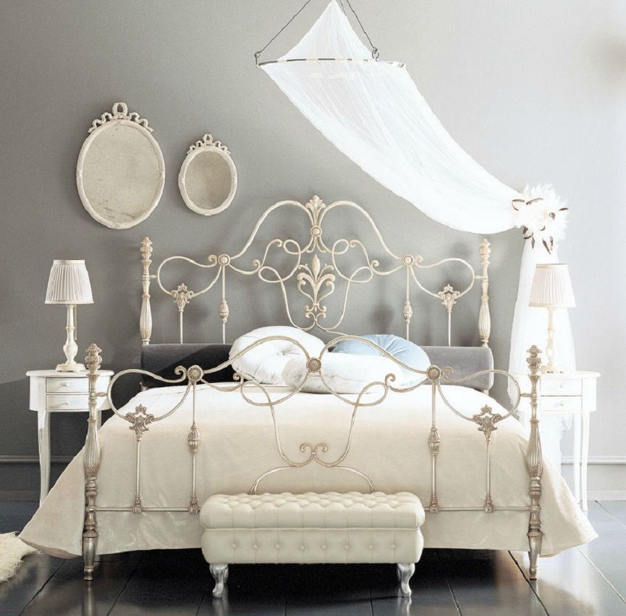 Кованые кровати в интерьере спальни. Описание, внешний вид с фото, разнообразие стилей, проекты и оригинальные идеи для дизайна