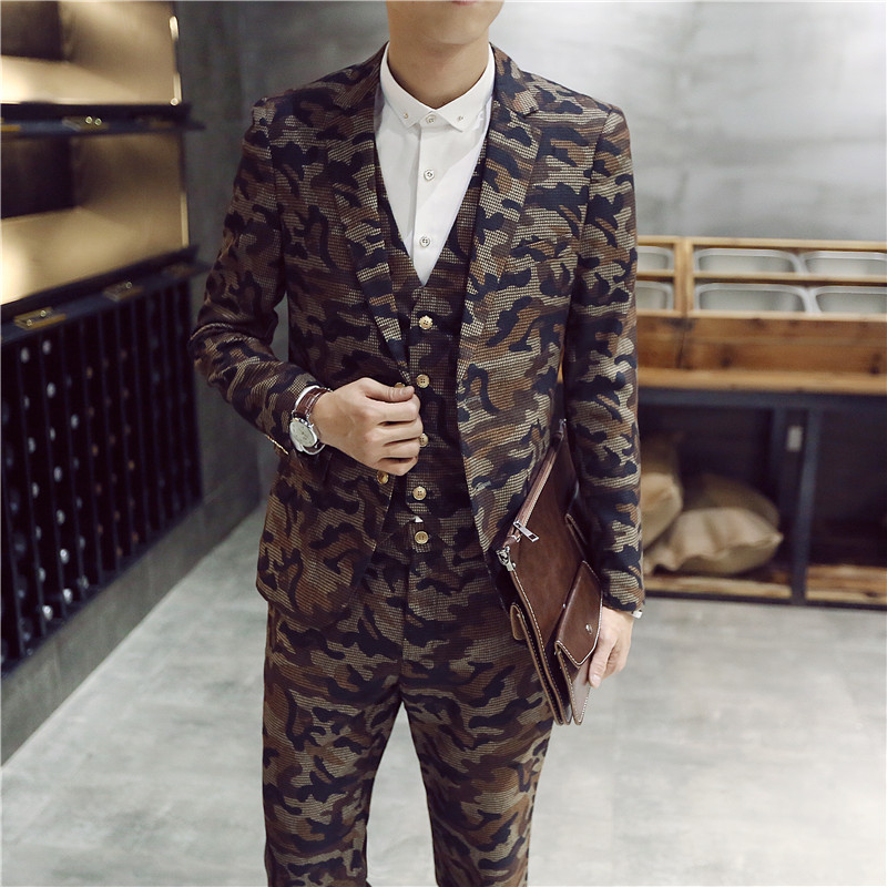 Men's camouflage suit