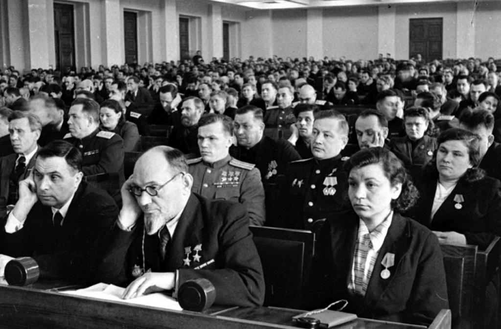 Первая сессия Верховного совета СССР