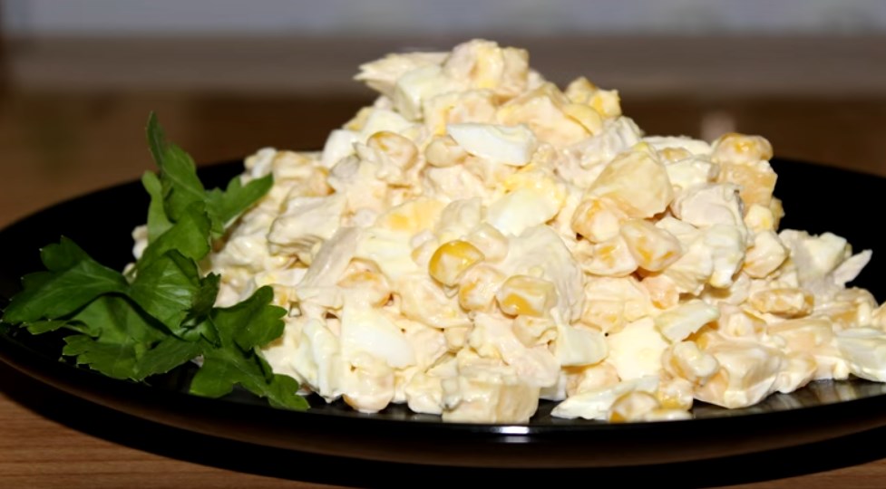 Курица с ананасами и сыром салат рецепт с фото