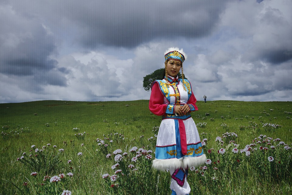 Монгольские красавицы тоже поют