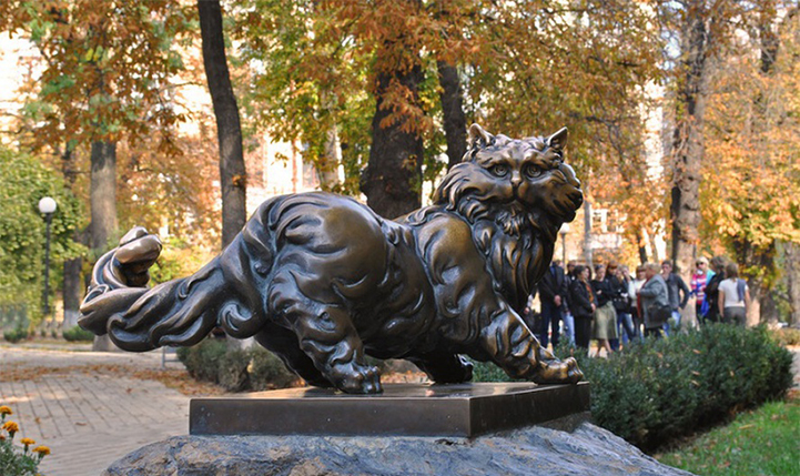 Памятник коту Пантелеймону