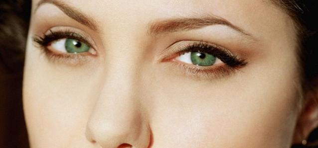 Голубые линзы на зеленые глаза фото до и после