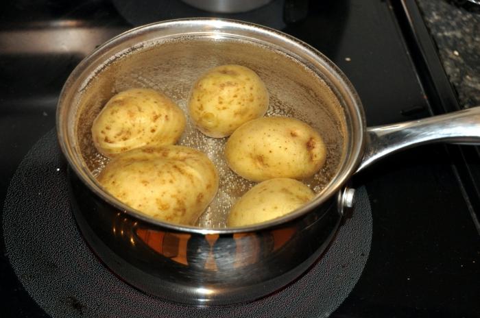 калории в вареной картошке