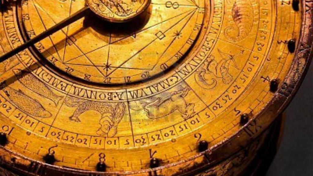 Старинный астрологический компас