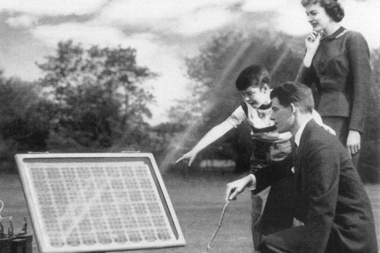 Первые солнечные батареи