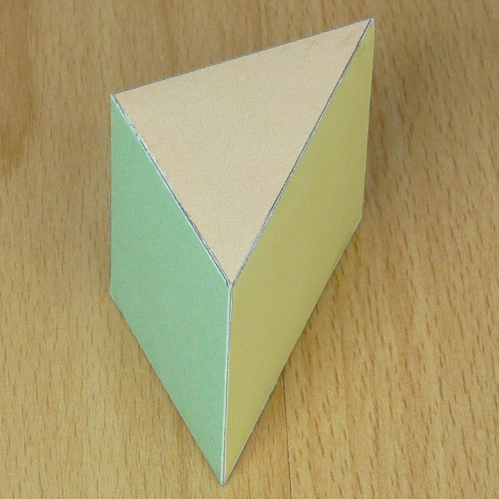 Как сделать призму треугольника
