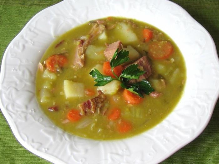 pea soup with smoked meat