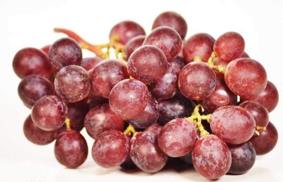 Красные виноградины
