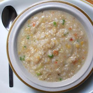 Cook wheat porridge in a slow cooker