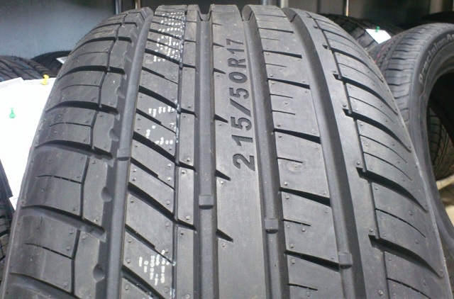 Tire tread Aeolus au01