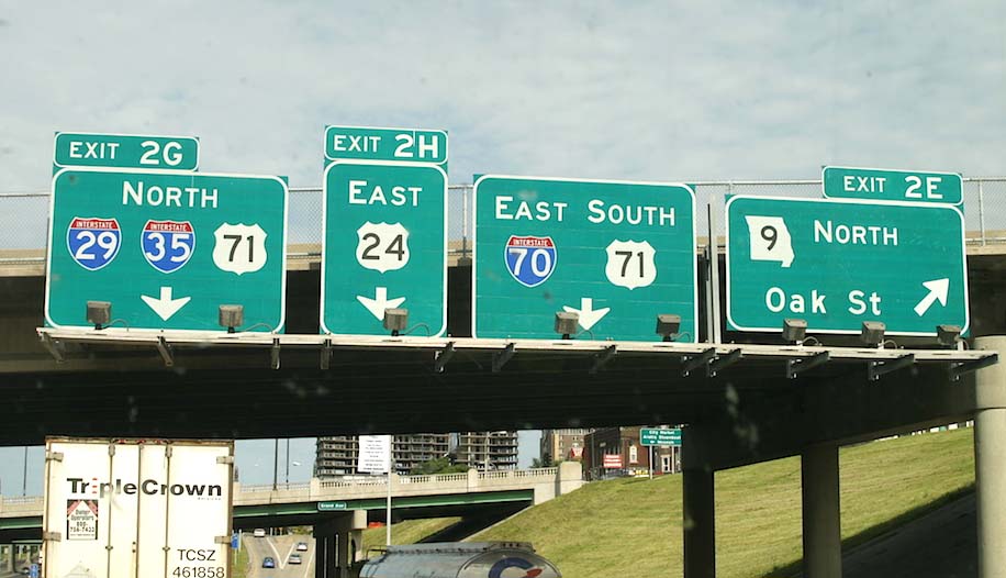 Дизайн дорожных знаков США