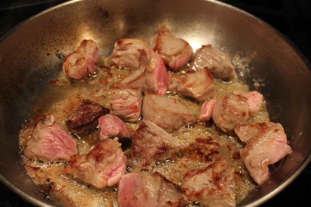Мясо в сковороде