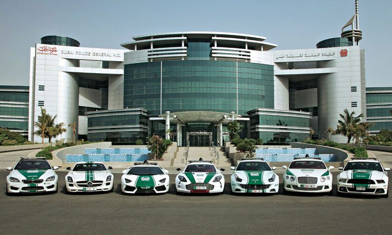 Автомобили полиции Дубая
