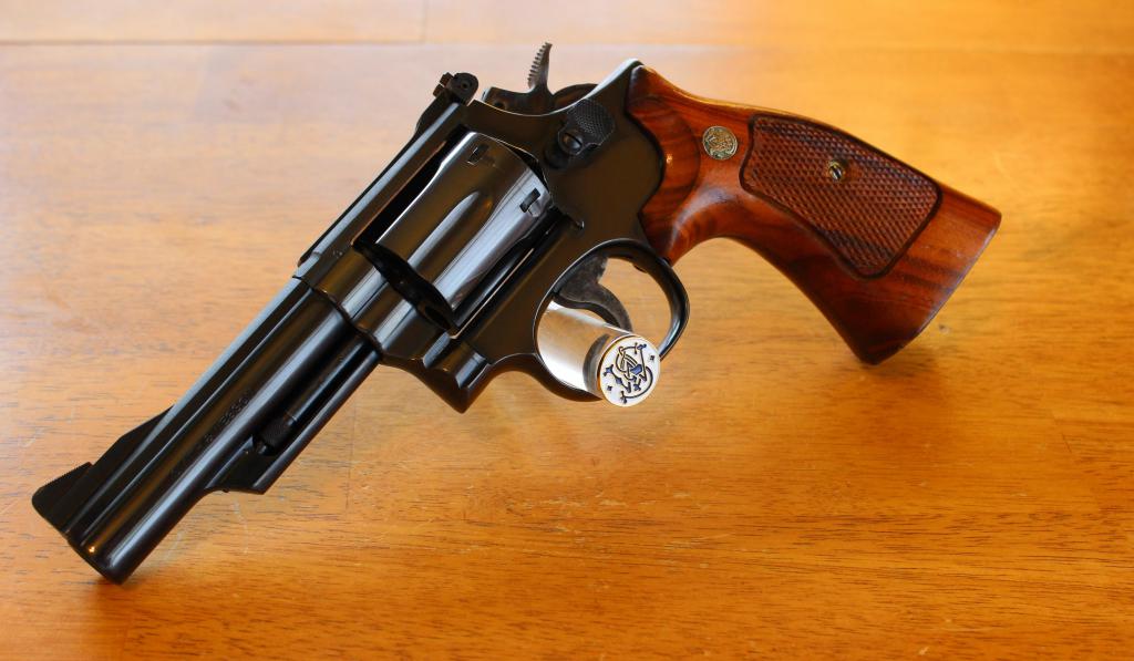 Револьвер S&W Model 19-4 .357mag