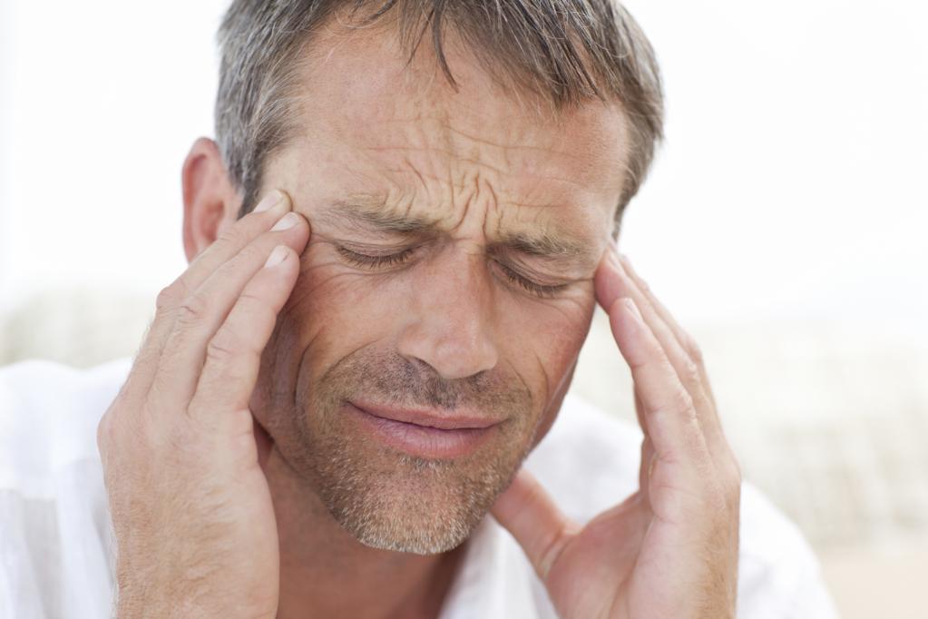 При мигрени сосуды расширяются или сужаются? Причины, симптомы и .