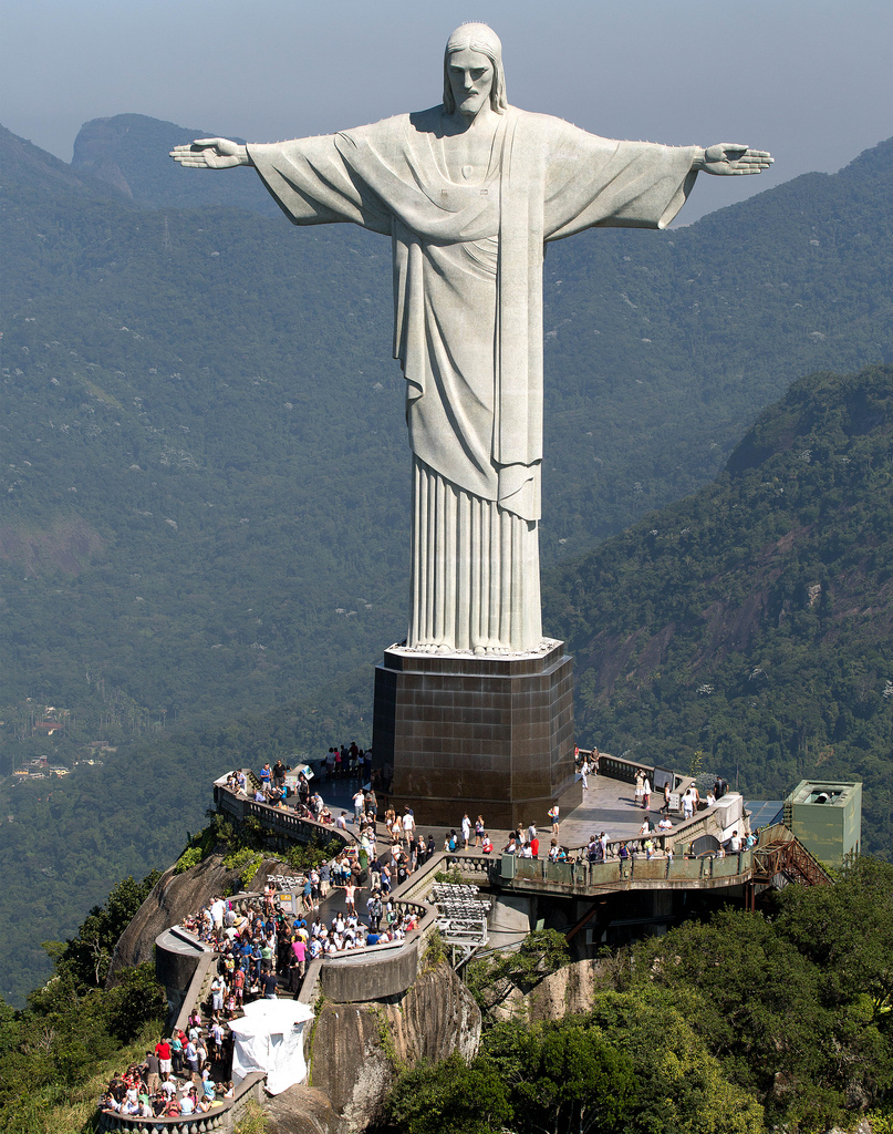 Статуя Христа в Рио в полный рост