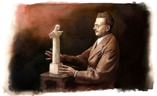Сильва Кошта с миниатюрой будущей статуи