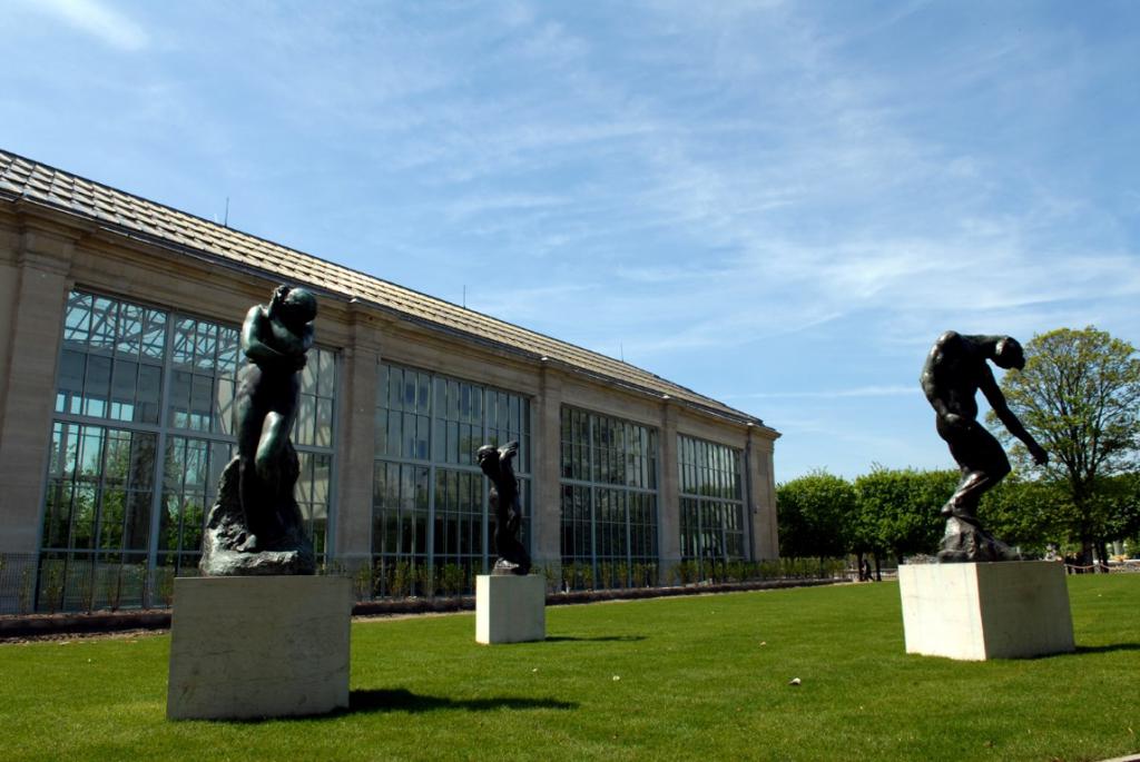 Museum - side view and sculptures of Rodin