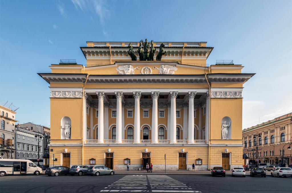 Александринский театр - место первой премьеры