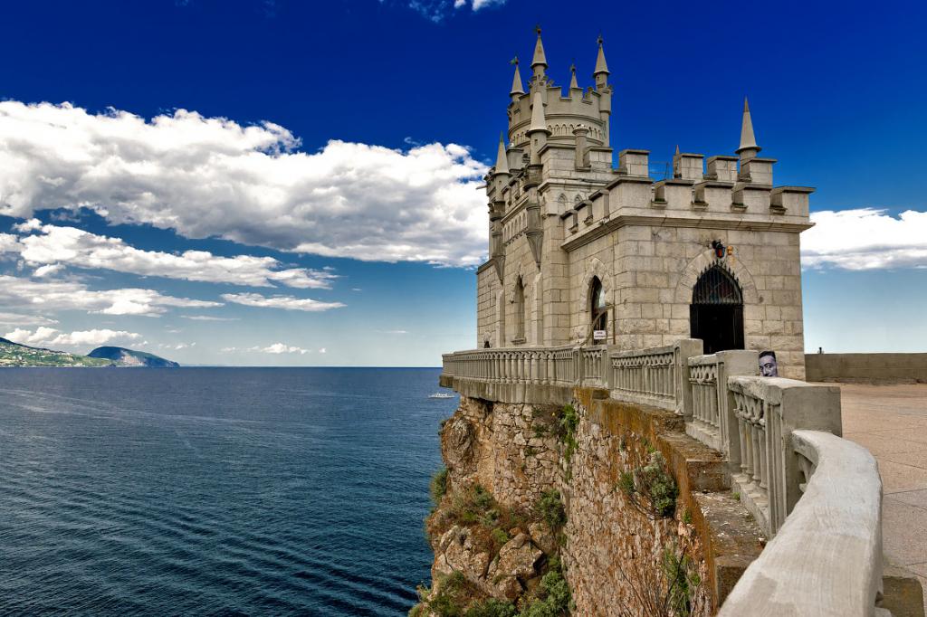 Castle "Swallow's Nest"