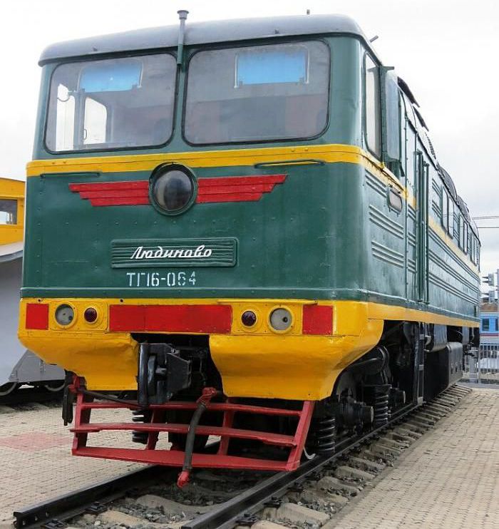 Локомотив на железной дороге