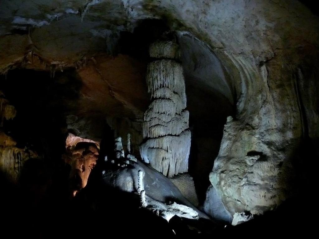 Столб в Красной пещере