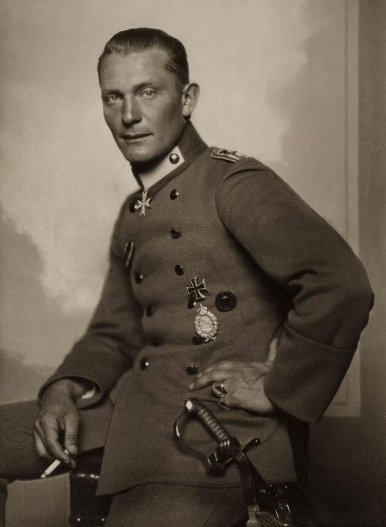 Герман Геринг в молодости