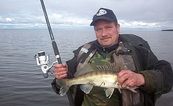 Рыбалка на озере Лача.