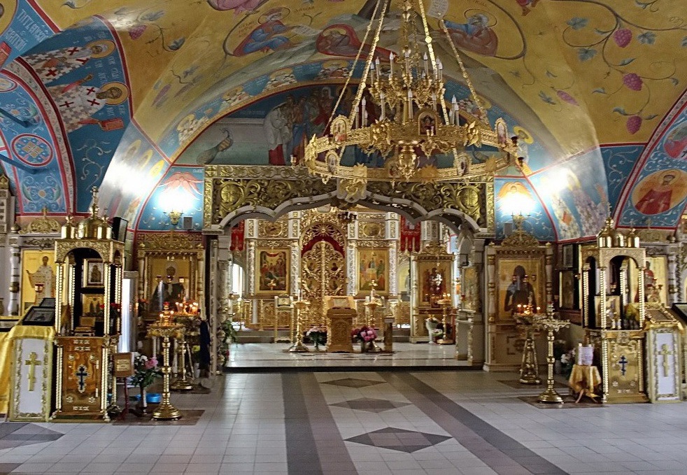 Внутреннее убранство православного храма фото