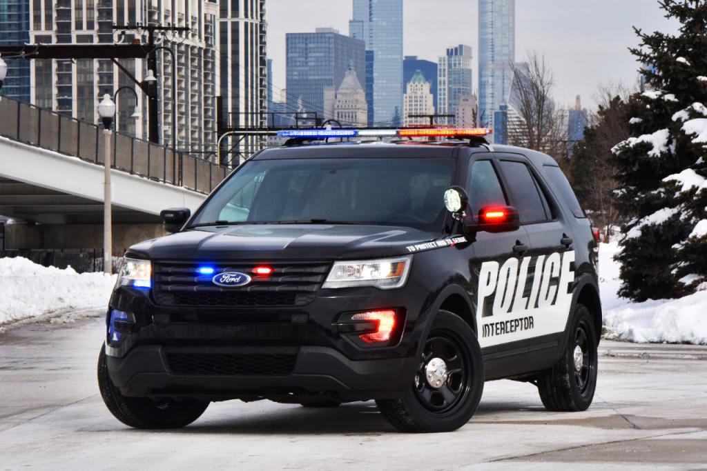 Американская полицейская машина форд