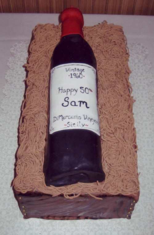 Торт с бутылкой вина