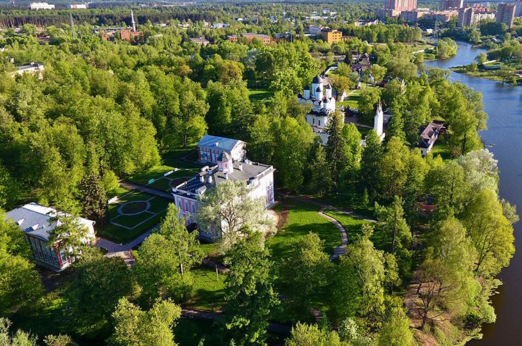 Поселок московские усадьбы. Усадьба Голицыно большие Вяземы. Усадьба большие Вяземы вид сверху. Большие Вяземы Одинцовский район Московская обл. Одинцовский район, пос. большие Вяземы.