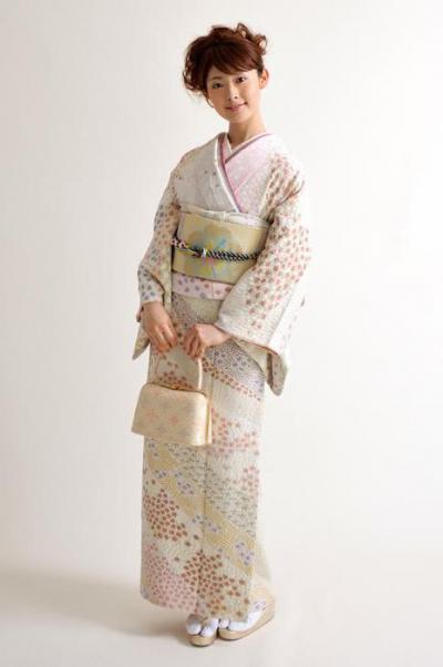 Трикотажный костюм с жакетом-кимоно, выкройка №136