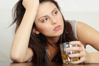 Женский алкоголизм: симптомы и признаки, которые помогут вовремя забить тревогу. Женский алкоголизм: причины, лечение, последствия
