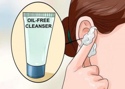 как выдавить черные точки в ушах