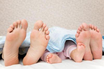 Как приучить малыша спать в своей кроватке. Как приучить ребенка спать отдельно: советы родителям