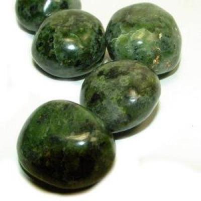 Нефрит. Камень нефрит — происхождение, свойства, применение и влияние на человека