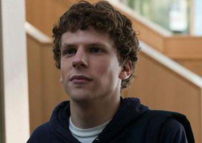 Dzhessi Ajzenberg Jesse Eisenberg Filmografiya Biografiya I Lichnaya Zhizn Foto