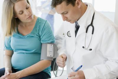 Понизить повышенное давление при беременности препаратами и народными средствами. Повышенное давление при беременности