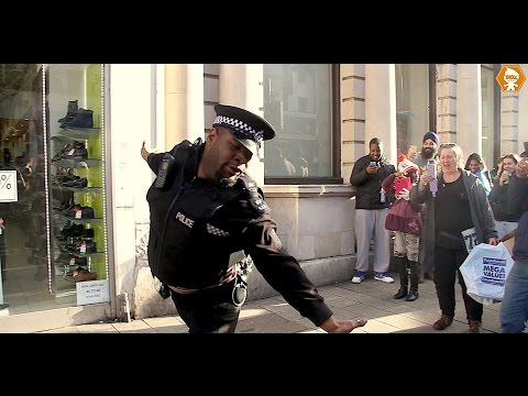 Dance policemen. Полицейские танцуют в лифте. Police Dancing. Crazy policeman.